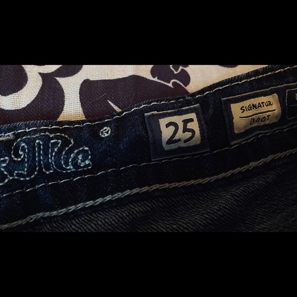 EUC! Miss Me cropped jeans, size 25 - Picture 5 of 7